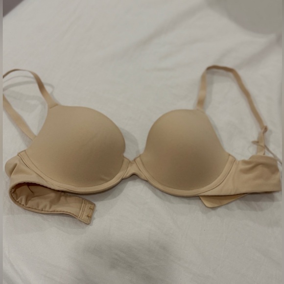 SKIMS Nude Push-up Bra - Picture 1 of 6